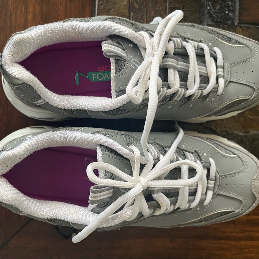 Skechers Gray and White Women's D’lites Sneakers 7.5